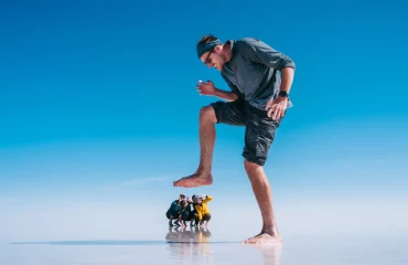 Uyuni-Salt-Flat-Perspective-Photography-Dry-Season-Bolivia